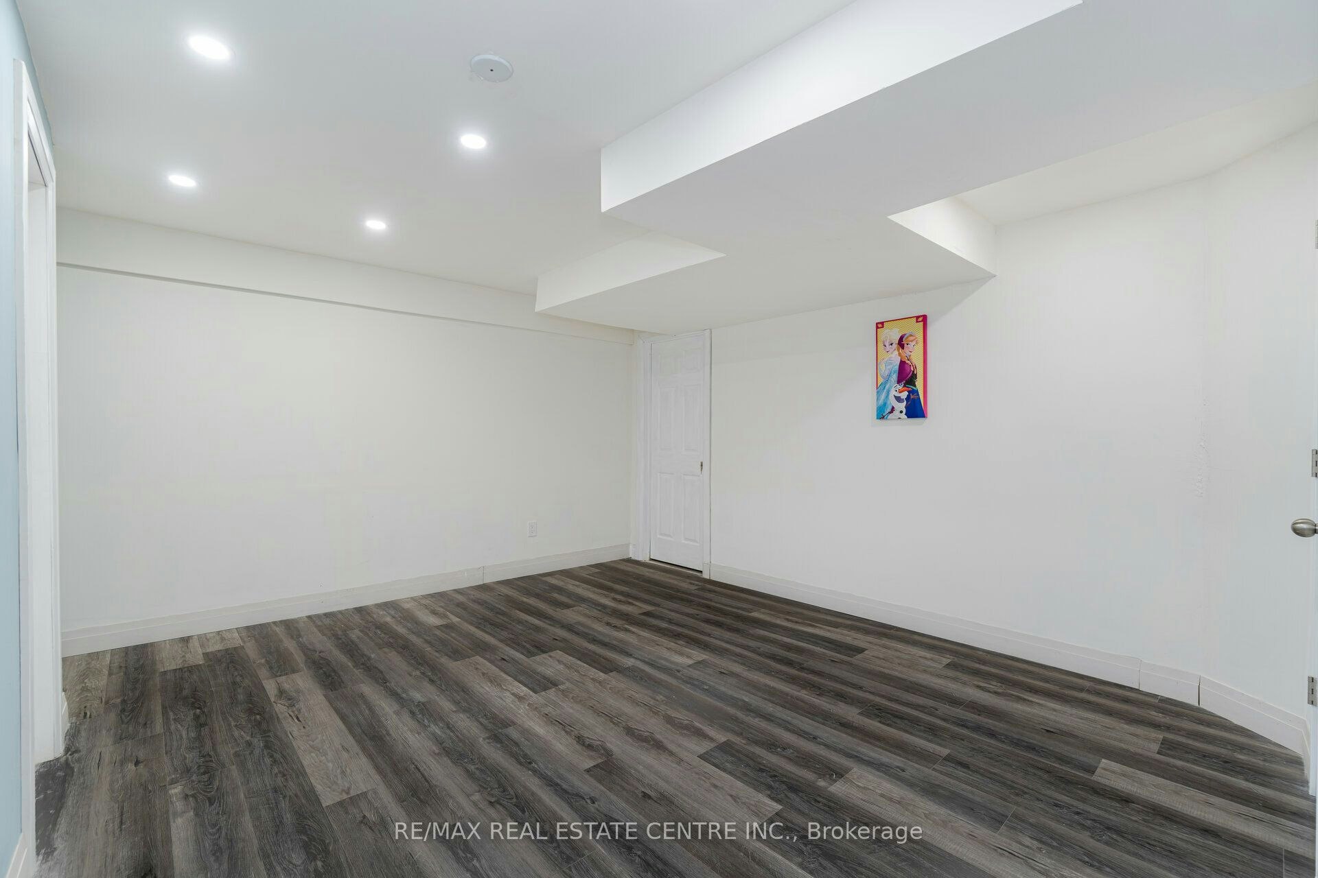 177 North Park Boulevard N, Oakville, ON, L6M 0X3 - 20