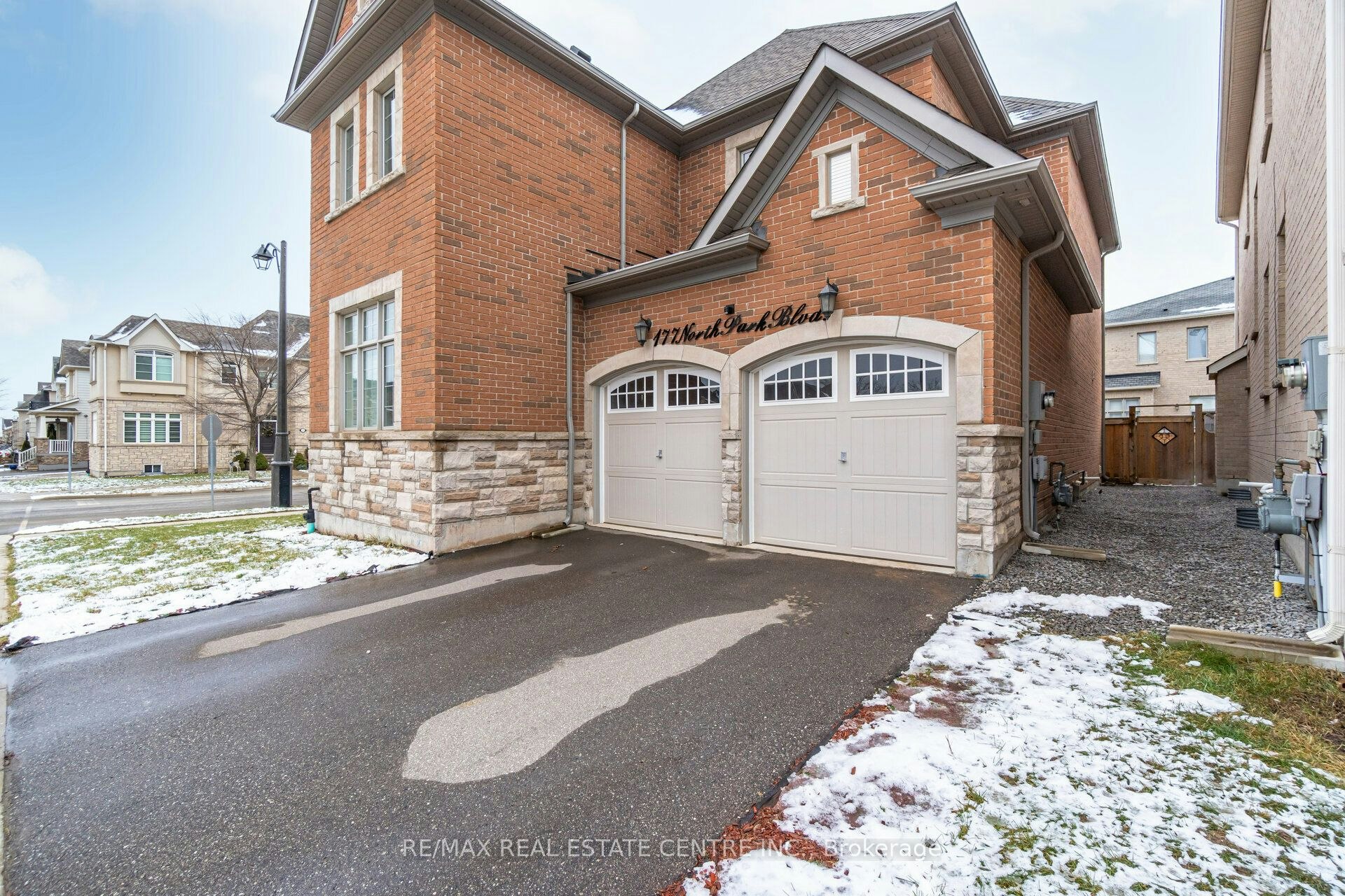 177 North Park Boulevard N, Oakville, ON, L6M 0X3 - 5