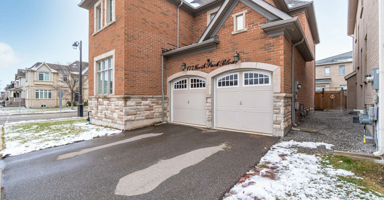 177 North Park Boulevard N, Oakville, ON, L6M 0X3 - 5