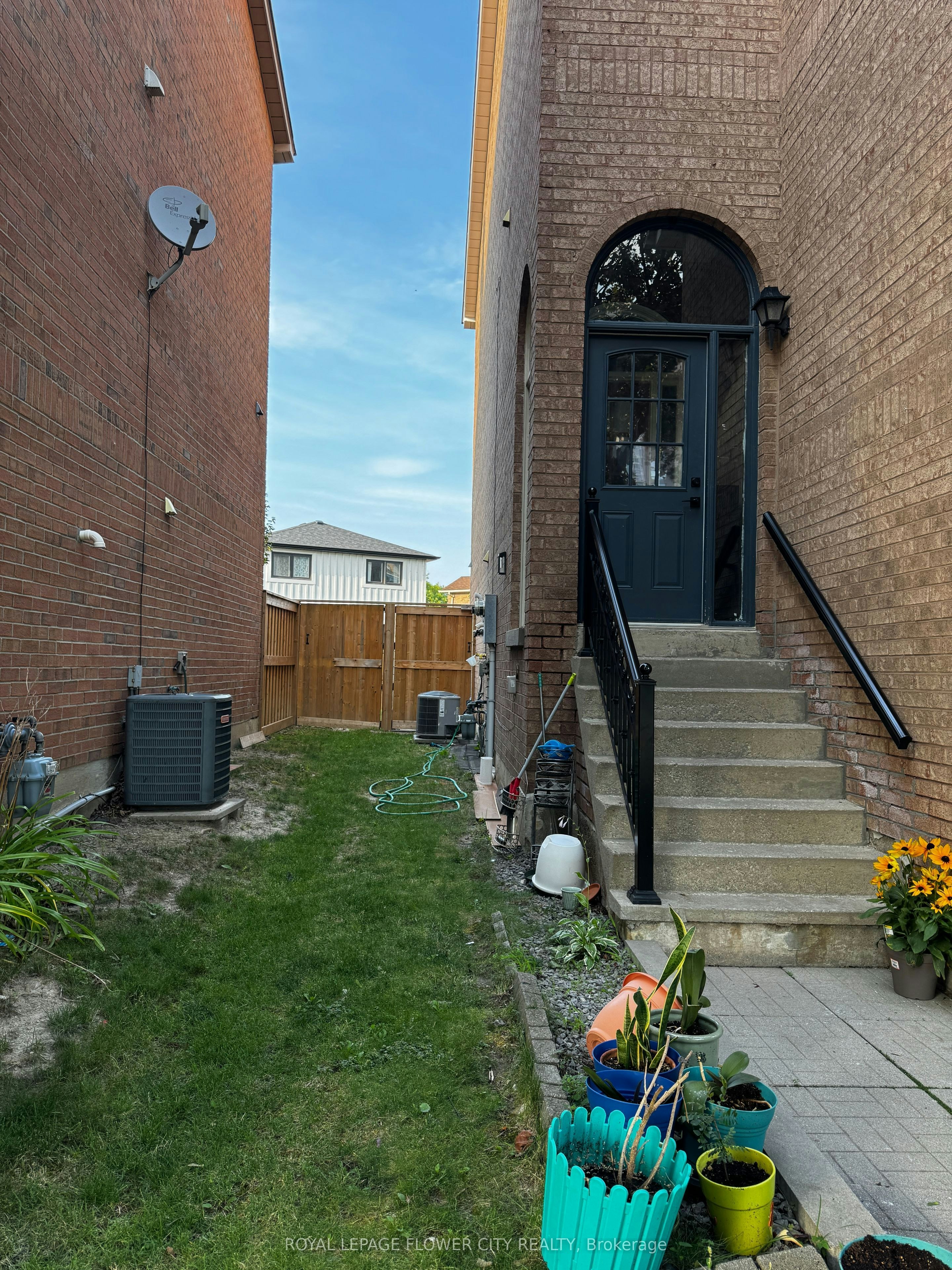 Ground floor-5309 Ferret Court, Mississauga, ON, L4Z 3M4 - 4