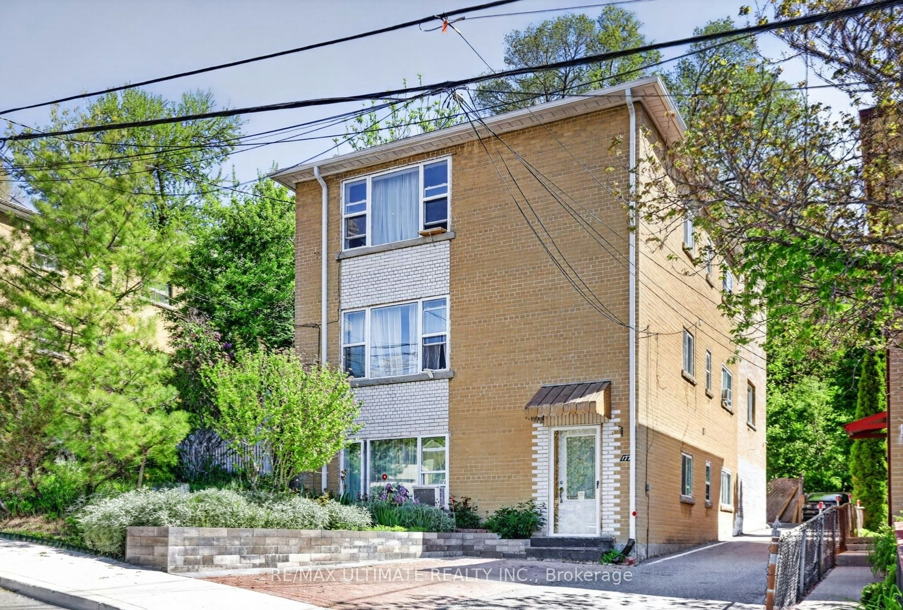 177 Varsity Road, Toronto, ON, M6S 4P5