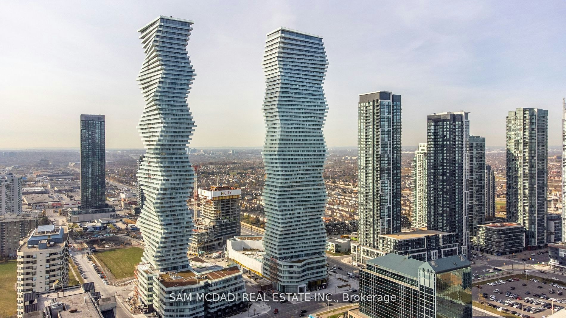 4209-3900 Confederation Parkway, Mississauga, ON, L5B 0M3