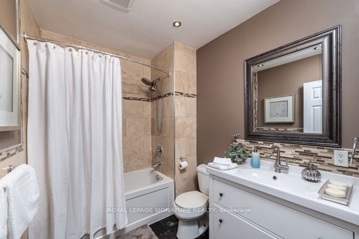 Main Floor Apartment-438 Third Line, Oakville, ON, L6L 4A5 - 10