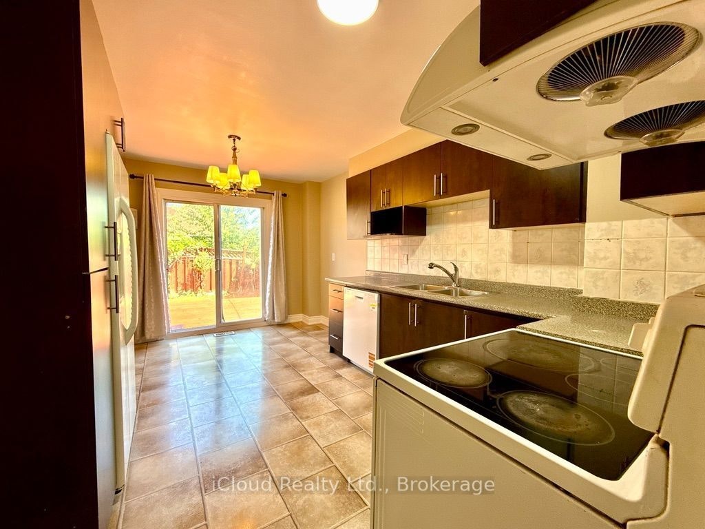 3 Dorking Drive, Brampton, ON, L6Z 3R2 - 8