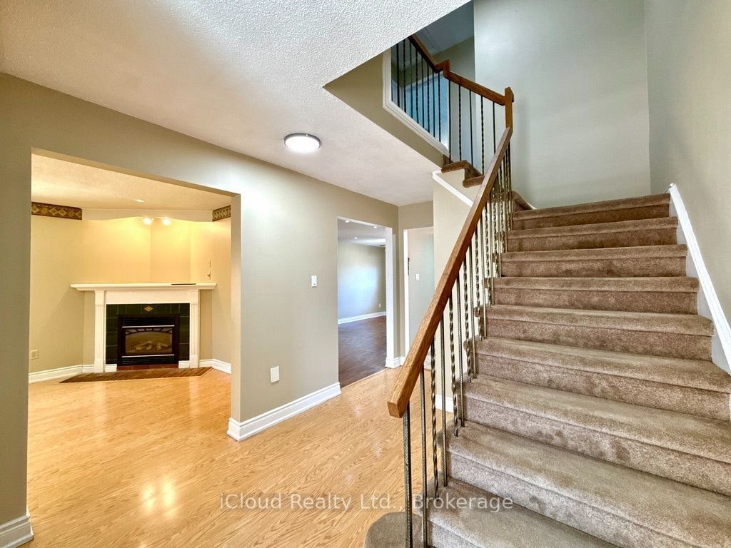 3 Dorking Drive, Brampton, ON, L6Z 3R2 - 2
