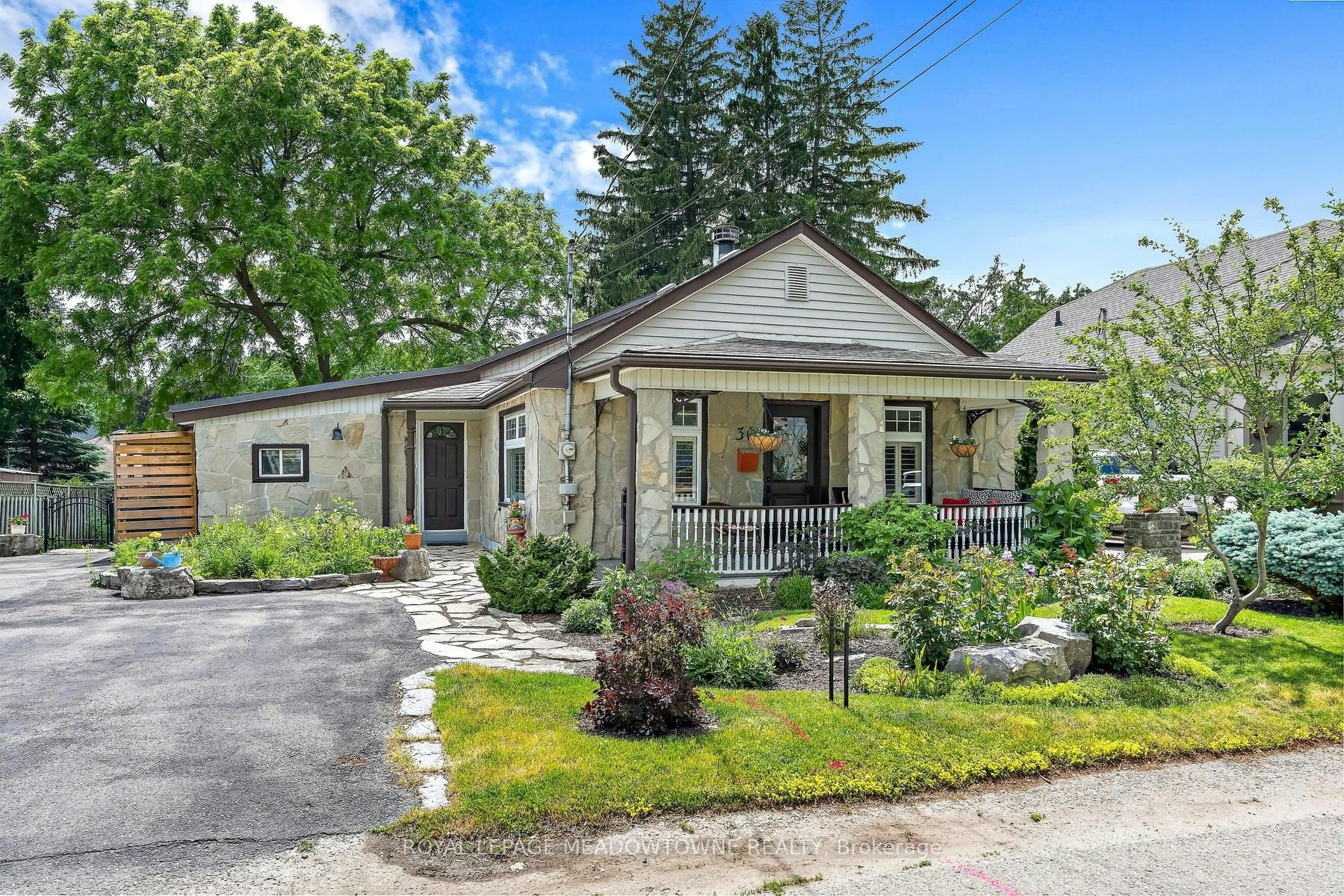 30 Victoria Street, Halton Hills, ON, L7G 3N6