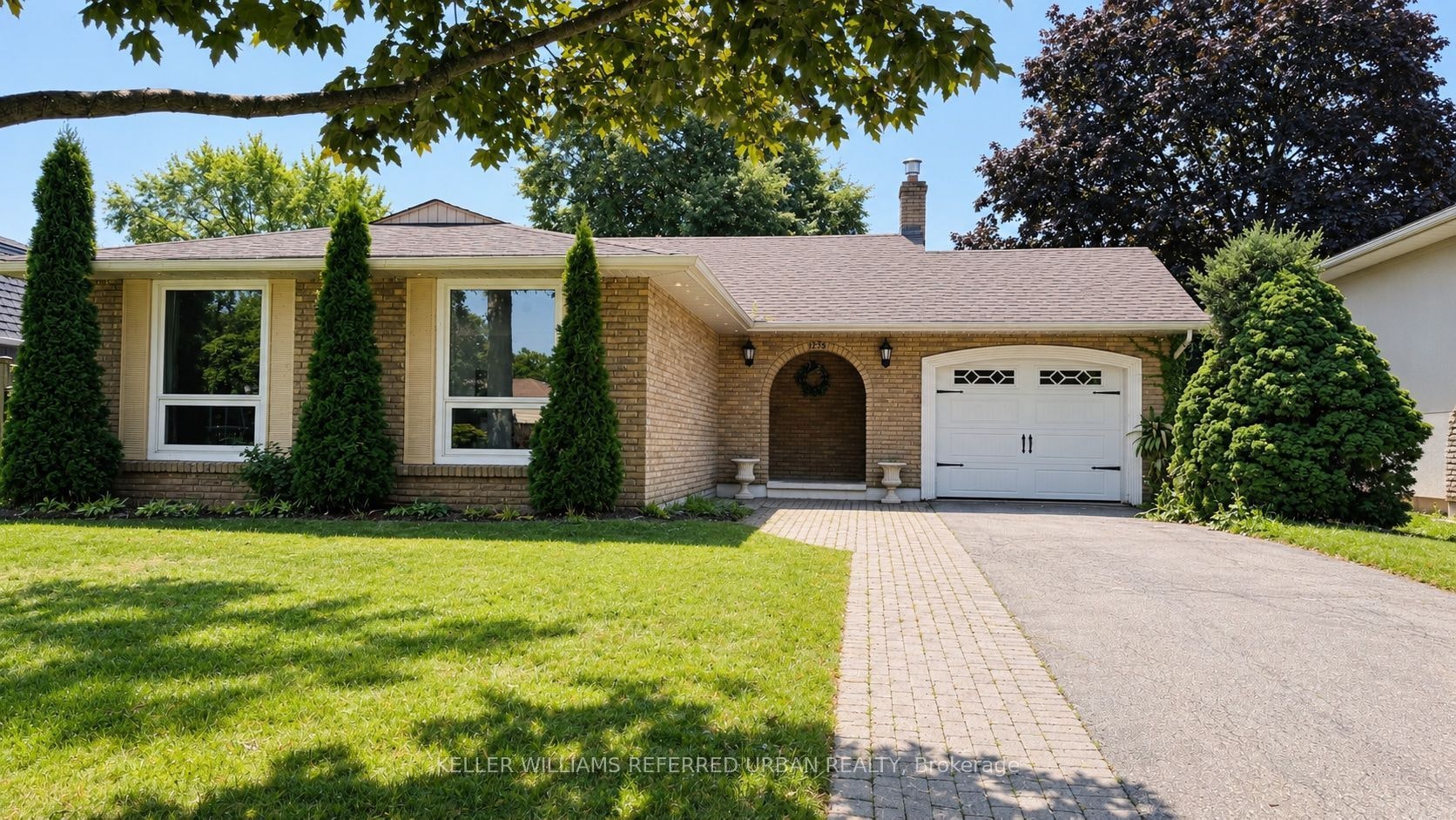 2255 Urwin Crescent, Oakville, ON, L6L 2T3