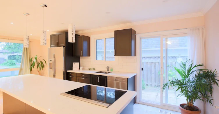 2255 Urwin Crescent, Oakville, ON, L6L 2T3 - 4