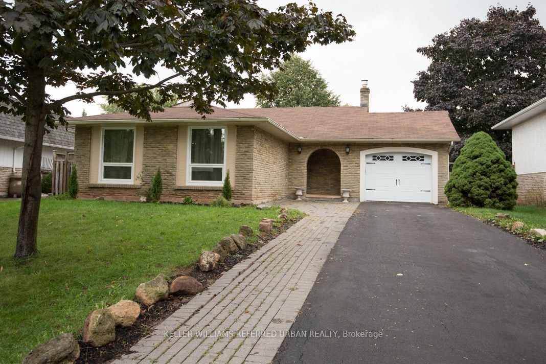 2255 Urwin Crescent, Oakville, ON, L6L 2T3