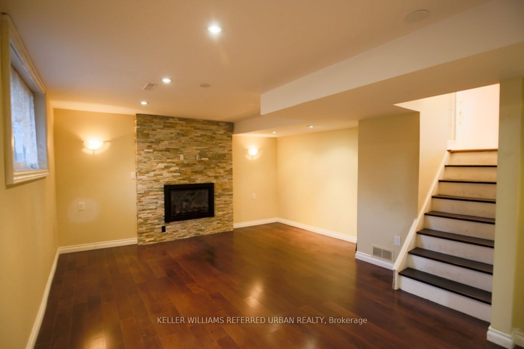 2255 Urwin Crescent, Oakville, ON, L6L 2T3 - 8