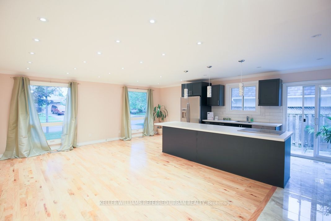 2255 Urwin Crescent, Oakville, ON, L6L 2T3 - 3