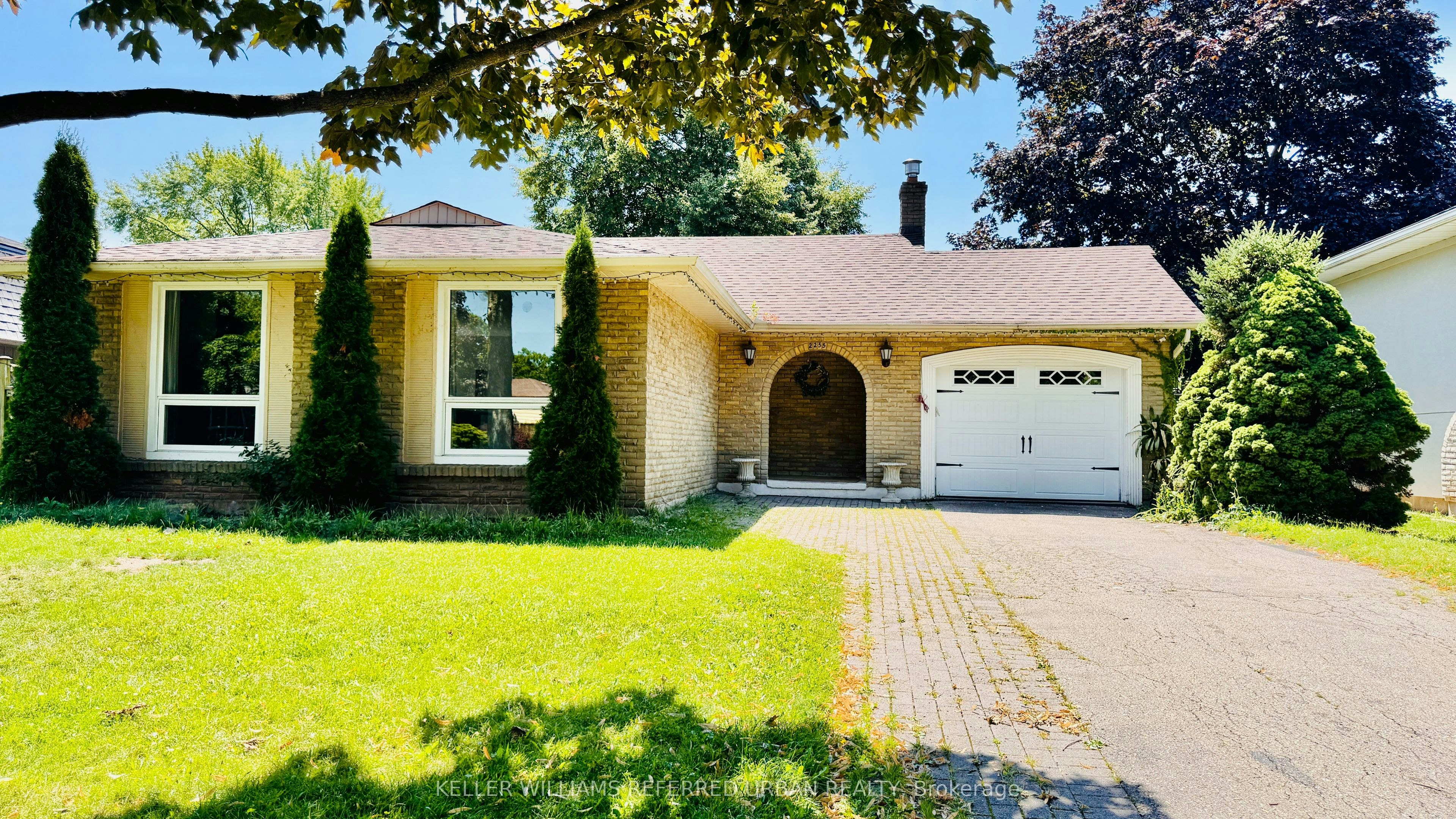 2255 Urwin Crescent, Oakville, ON, L6L 2T3