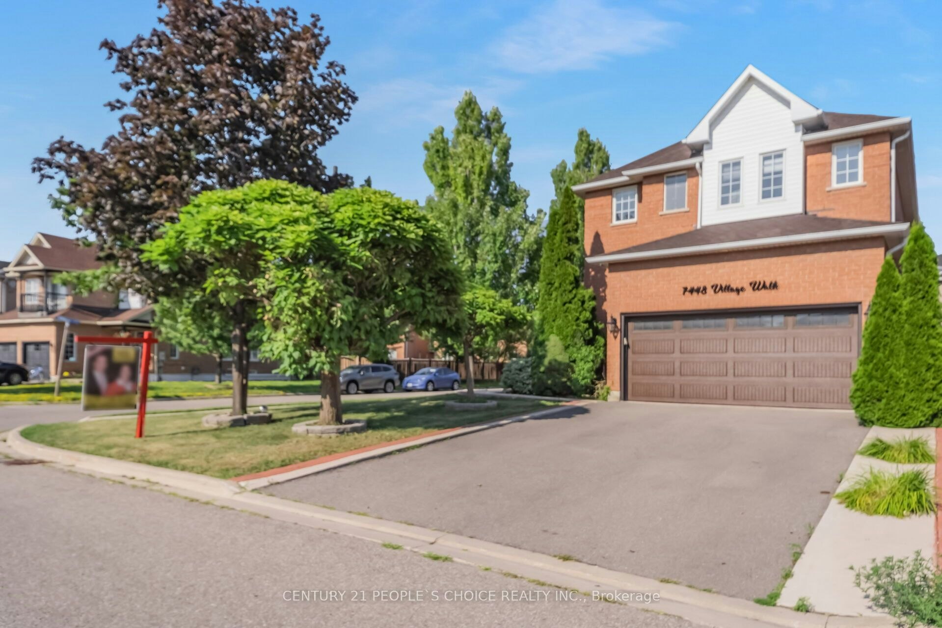 7448 Village Walk, Mississauga, ON, L5W 2V7