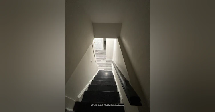 Bsmt-1028 Fernandez Drive, Mississauga, ON, L5V 1W9 - 3