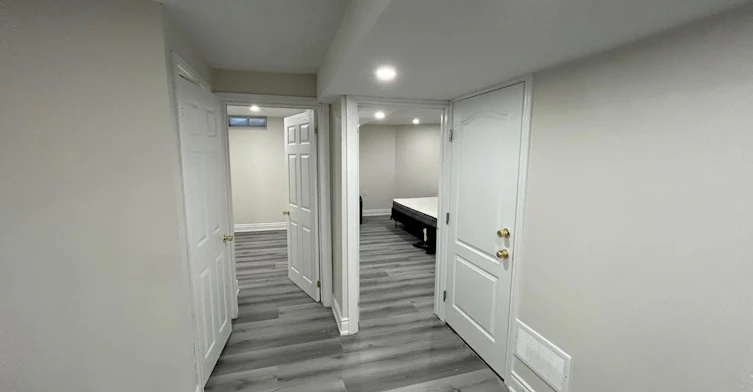 Bsmt-1028 Fernandez Drive, Mississauga, ON, L5V 1W9 - 6