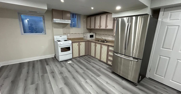Bsmt-1028 Fernandez Drive, Mississauga, ON, L5V 1W9 - 9