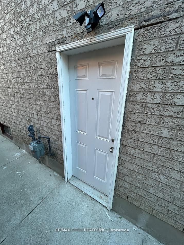 Bsmt-1028 Fernandez Drive, Mississauga, ON, L5V 1W9 - 4