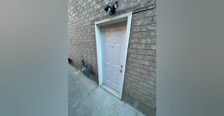 Bsmt-1028 Fernandez Drive, Mississauga, ON, L5V 1W9 - 4