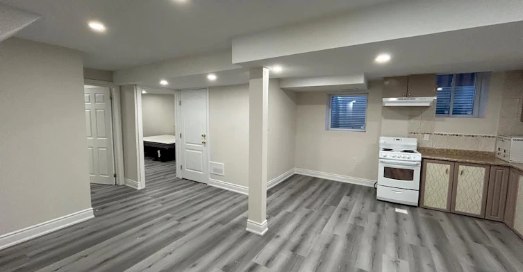 Bsmt-1028 Fernandez Drive, Mississauga, ON, L5V 1W9 - 8