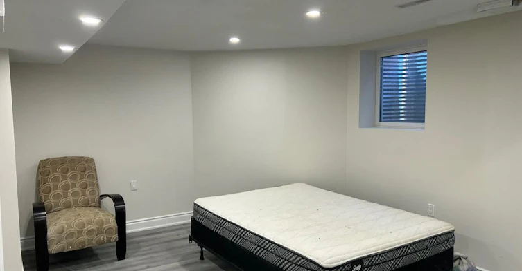 Bsmt-1028 Fernandez Drive, Mississauga, ON, L5V 1W9 - 11