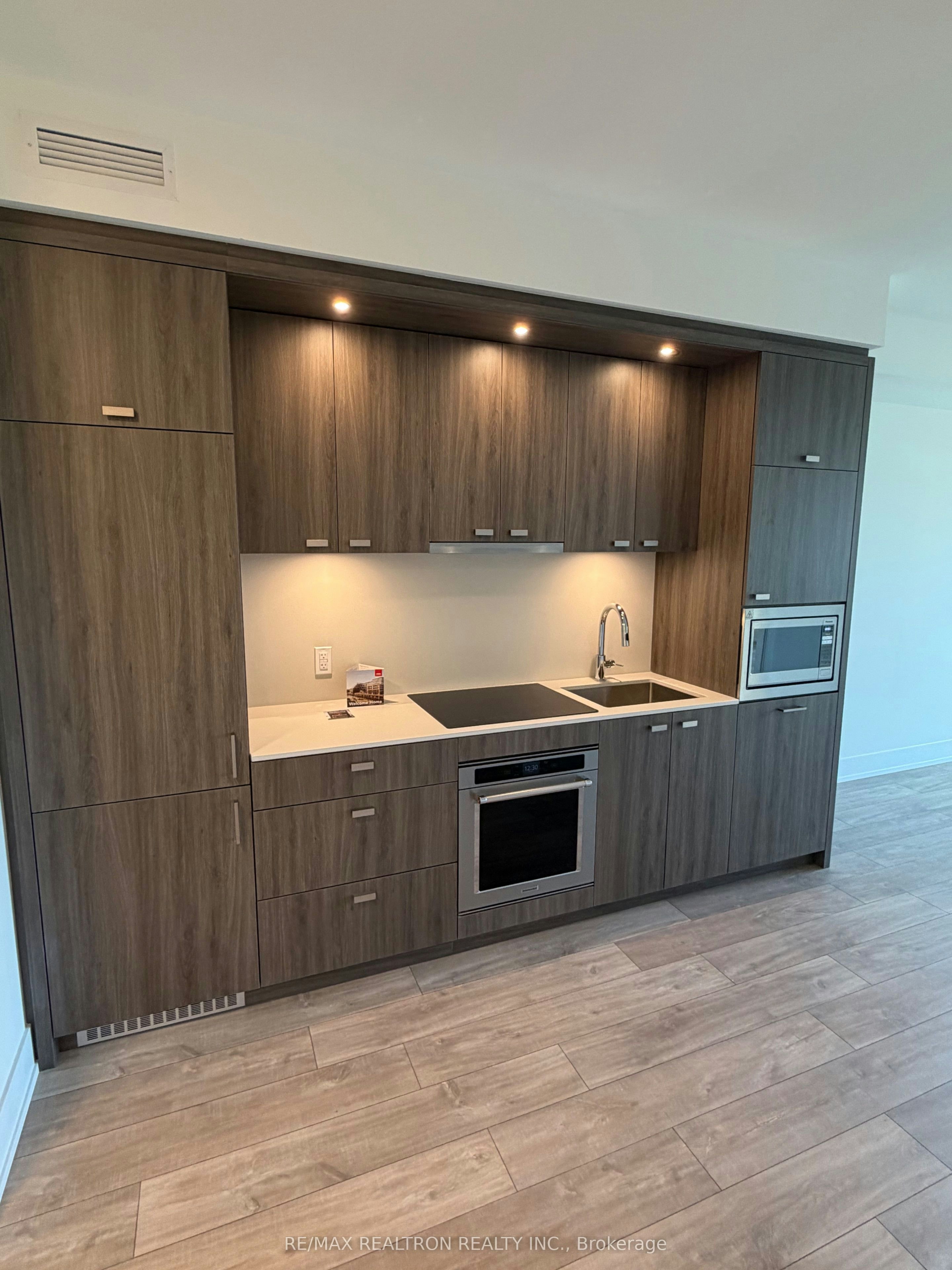 822-858 Dupont Street, Toronto, ON, M6G 0C1 - 6