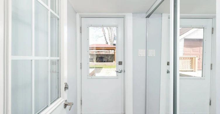 Bsmt-46 Miranda Avenue, Toronto, ON, M6E 4G4 - 11