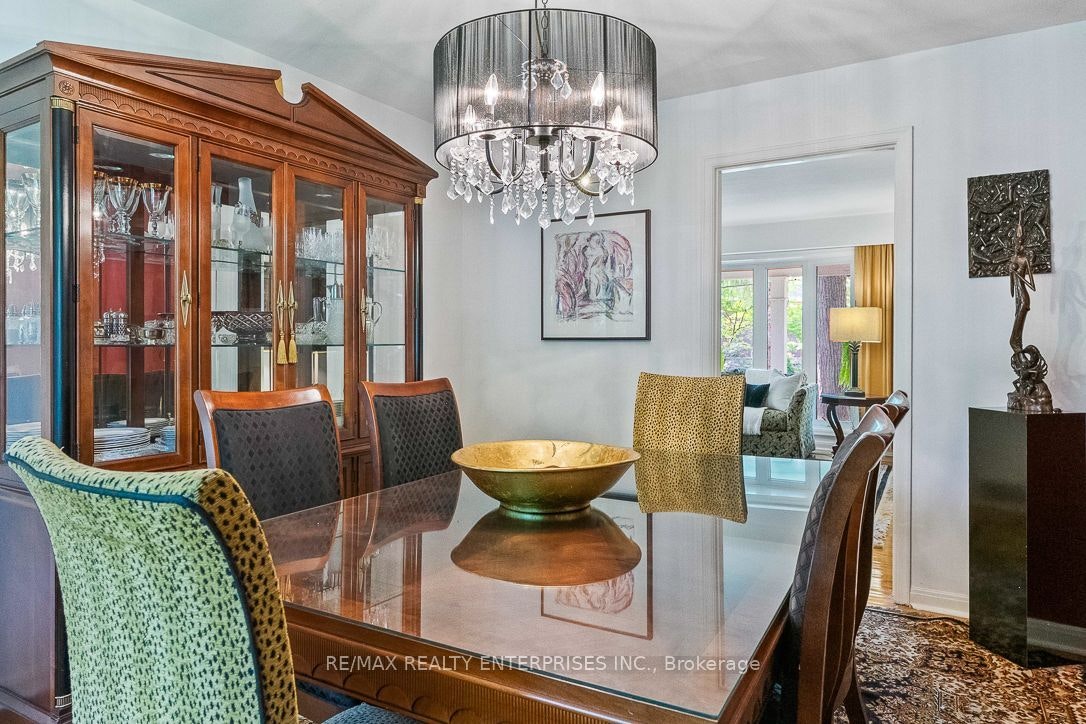 1373 Queen Victoria Avenue, Mississauga, ON, L5H 3H2 - 12