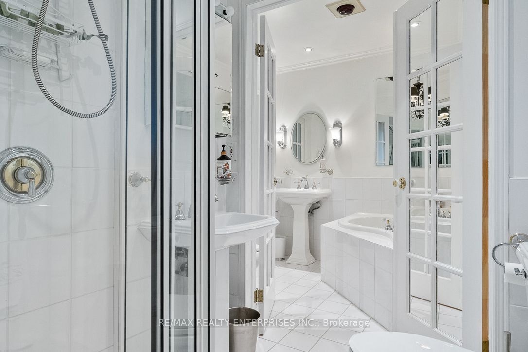 1373 Queen Victoria Avenue, Mississauga, ON, L5H 3H2 - 24