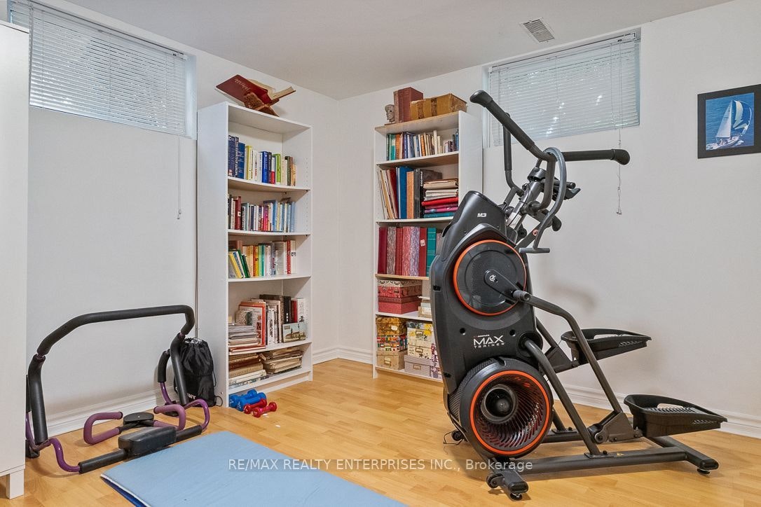 1373 Queen Victoria Avenue, Mississauga, ON, L5H 3H2 - 41