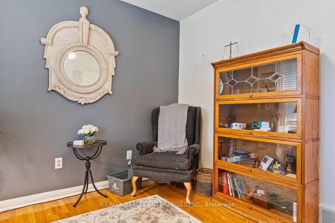 1373 Queen Victoria Avenue, Mississauga, ON, L5H 3H2 - 31