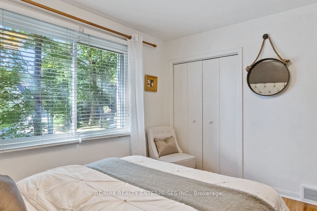 1373 Queen Victoria Avenue, Mississauga, ON, L5H 3H2 - 29