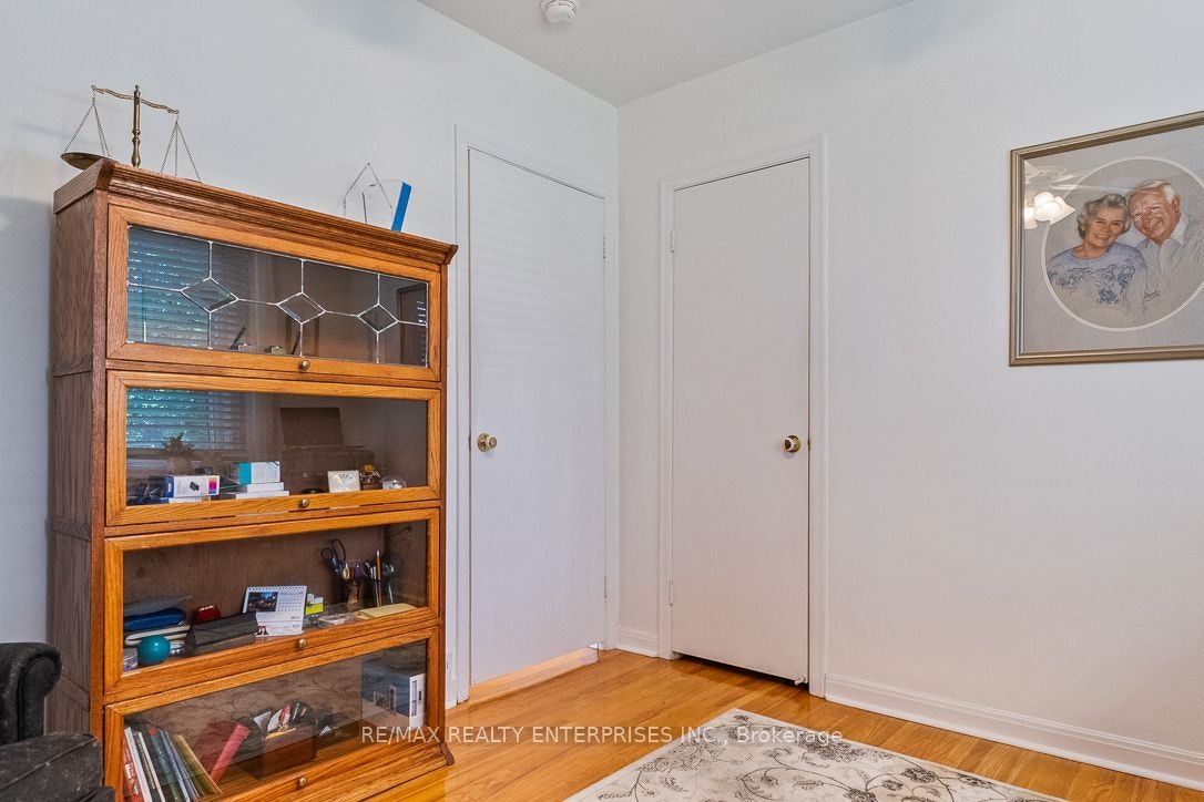 1373 Queen Victoria Avenue, Mississauga, ON, L5H 3H2 - 32