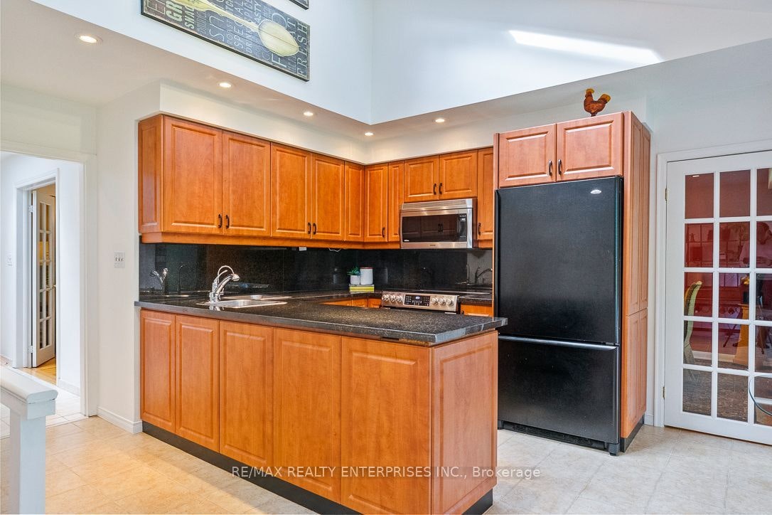 1373 Queen Victoria Avenue, Mississauga, ON, L5H 3H2 - 16
