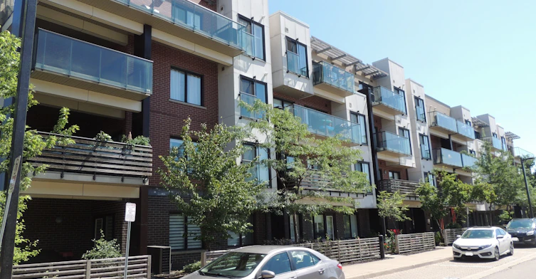 214-5005 Harvard Road, Mississauga, ON, L5M 0W5 - 3