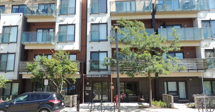 214-5005 Harvard Road, Mississauga, ON, L5M 0W5 - 2