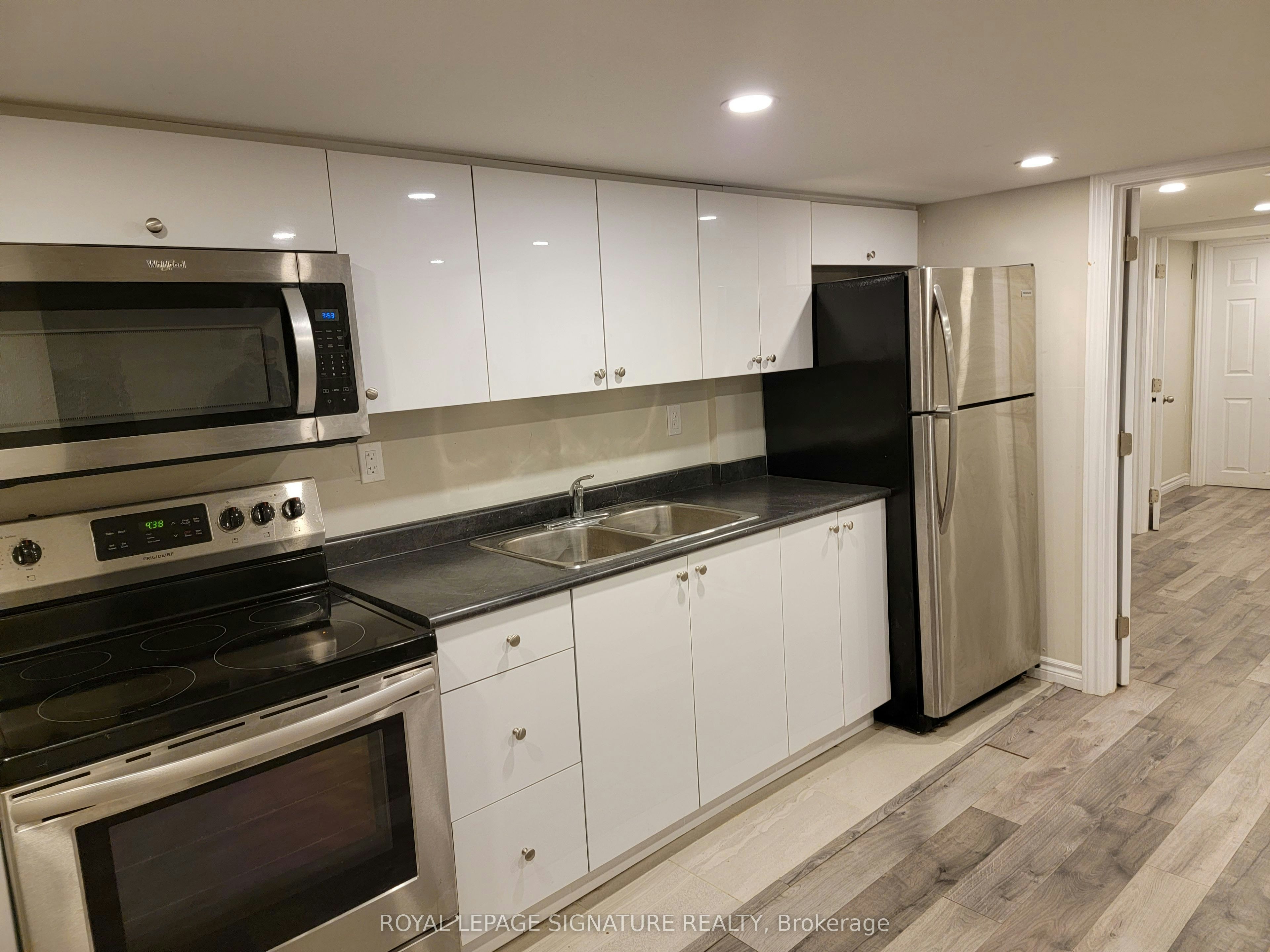 L4-498 Horner Avenue, Toronto, ON, M8W 2B8 - 4