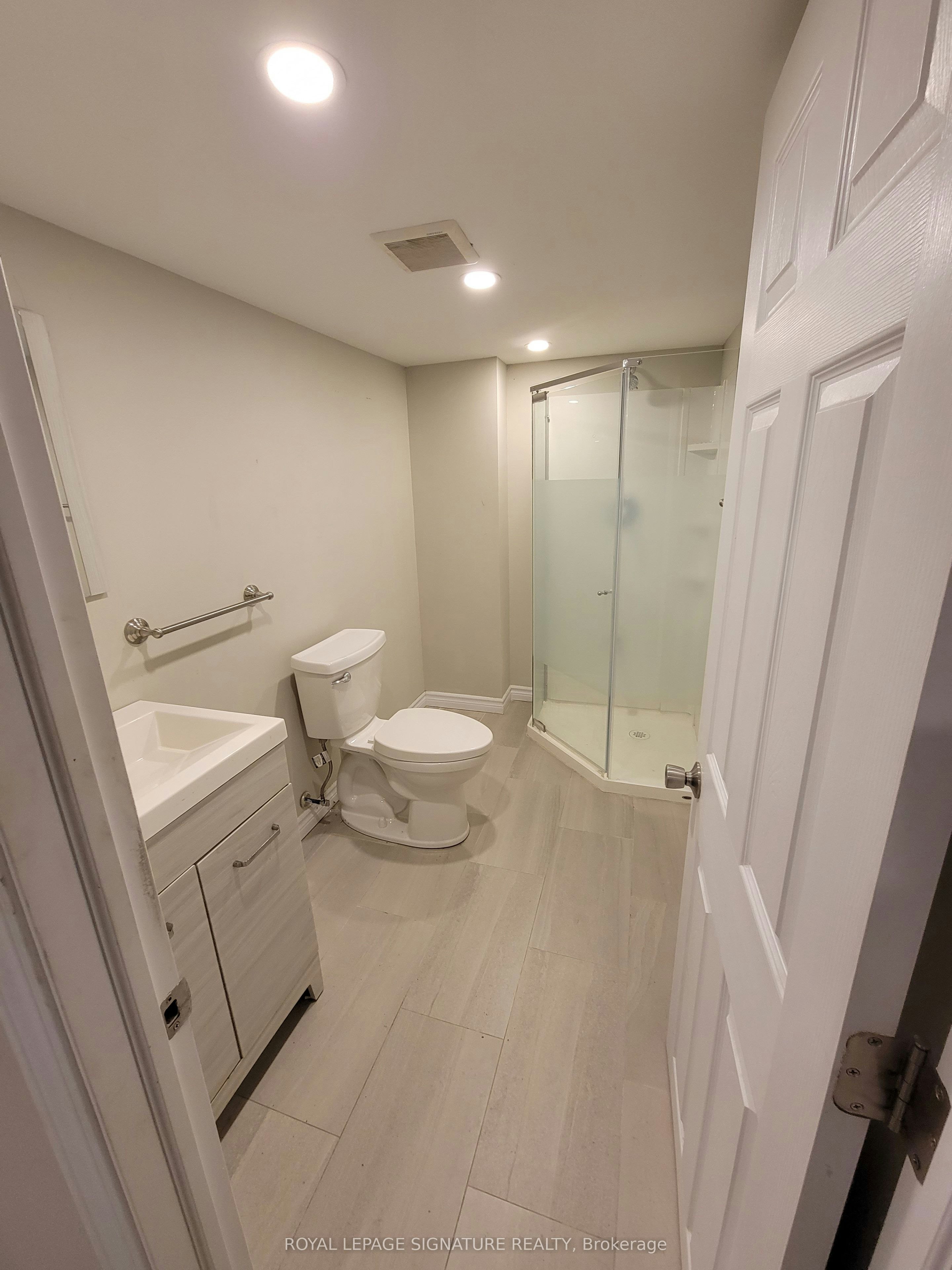 L4-498 Horner Avenue, Toronto, ON, M8W 2B8 - 10