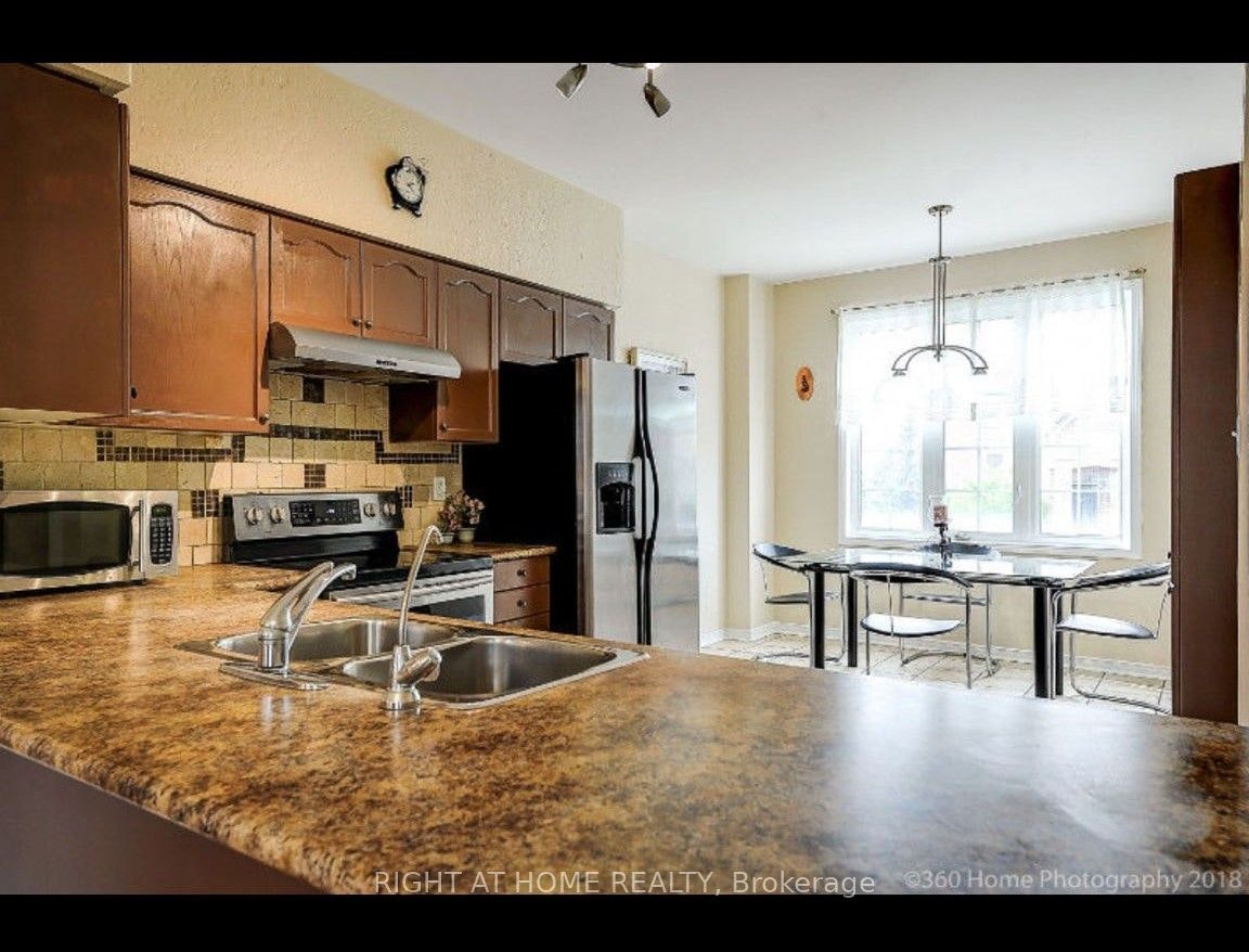44-7155 Magistrate Terrace, Mississauga, ON, L5W 1Y8 - 2