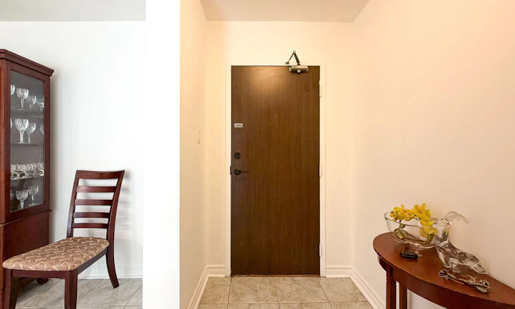 208-9 Four Winds Drive