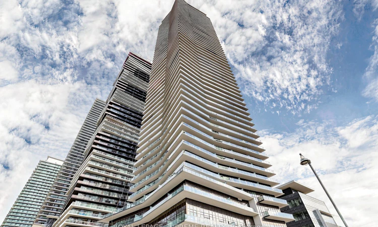 2708-38 Annie Craig Drive