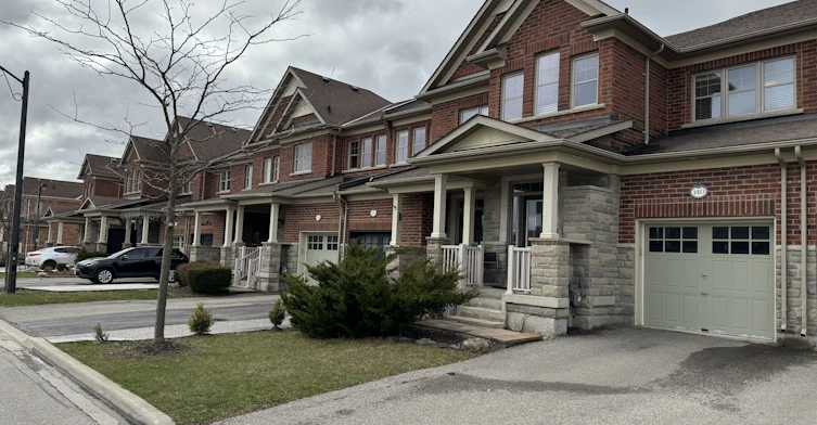 140 Duncan Lane, Milton, ON, L9T 3X3 - 2
