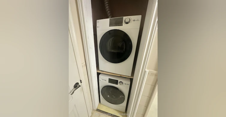 Main-17 Sora Drive, Mississauga, ON, L5M 1B3 - 14