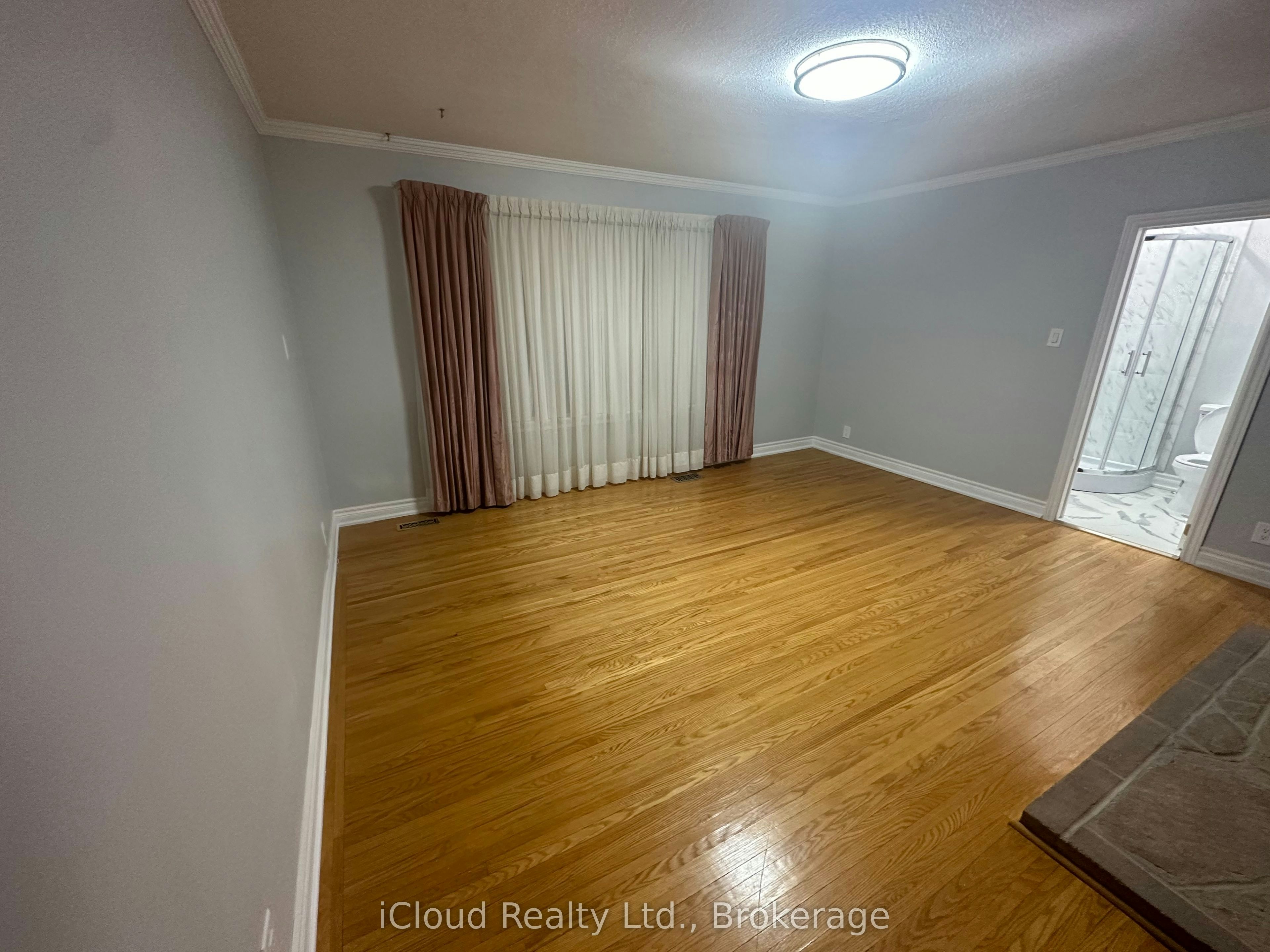 Main-17 Sora Drive, Mississauga, ON, L5M 1B3 - 18