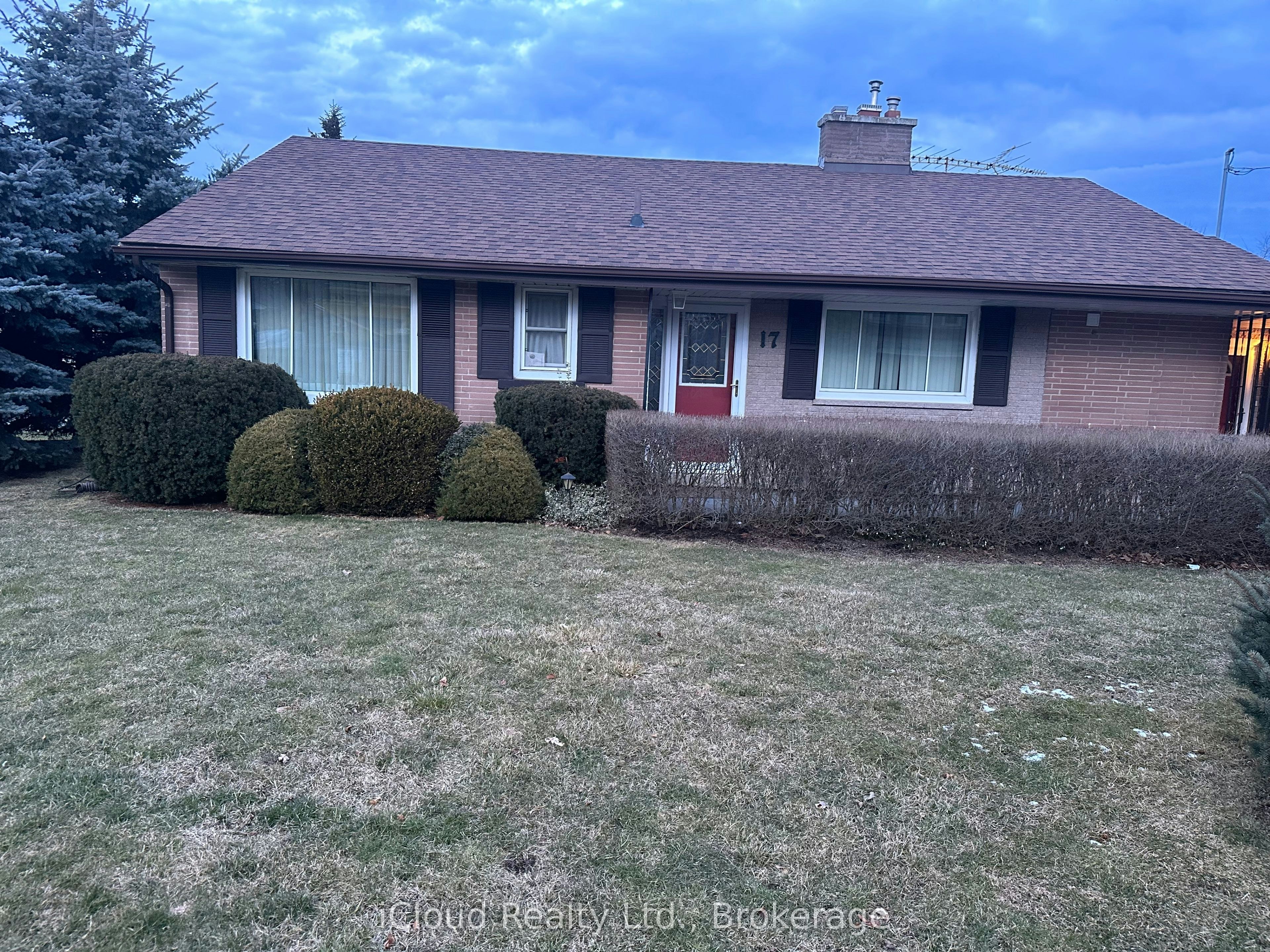 Main-17 Sora Drive, Mississauga, ON, L5M 1B3