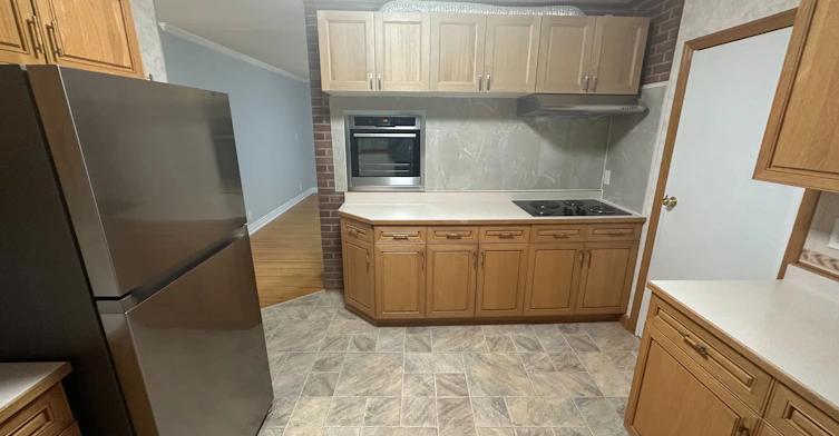 Main-17 Sora Drive, Mississauga, ON, L5M 1B3 - 12