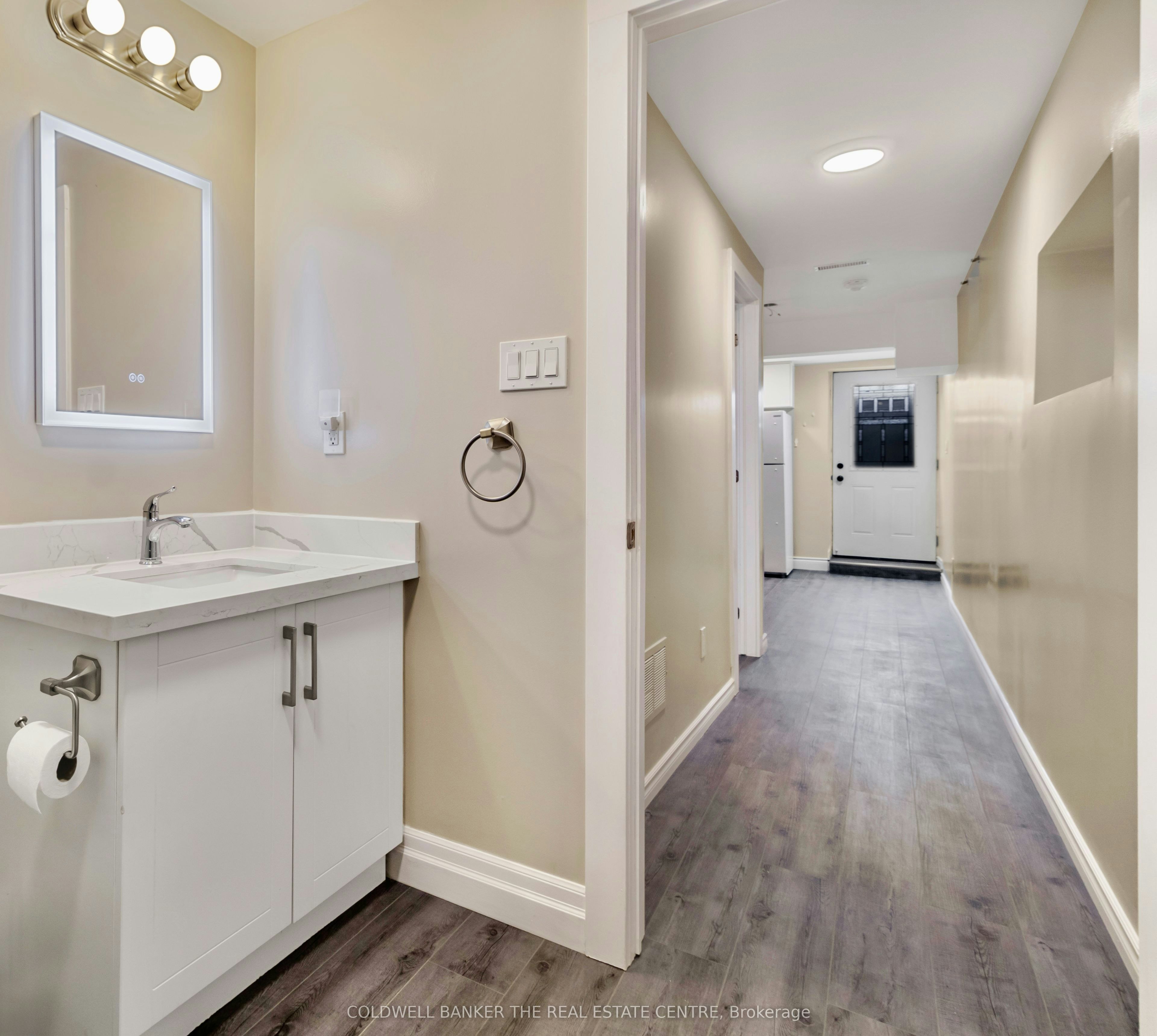 5 Rutherford Avenue, Toronto, ON, M6M 2C5 - 6