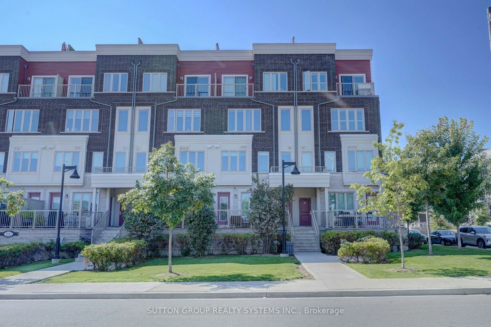33-100 Long Branch Avenue, Toronto, ON, M8W 1N6
