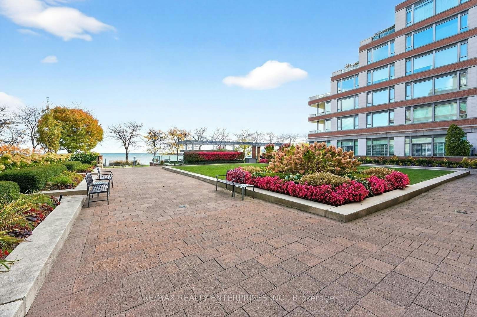 503-65 Port Street E, Mississauga, ON, L5G 4V3
