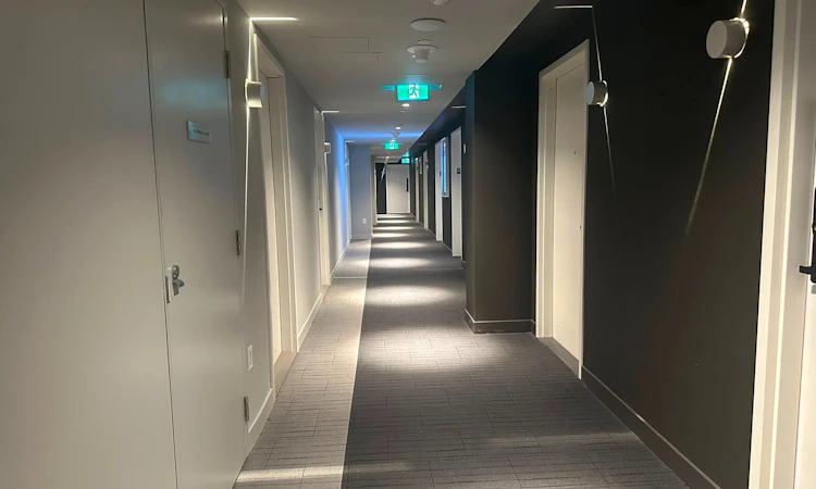 6005-3883 Quartz Road