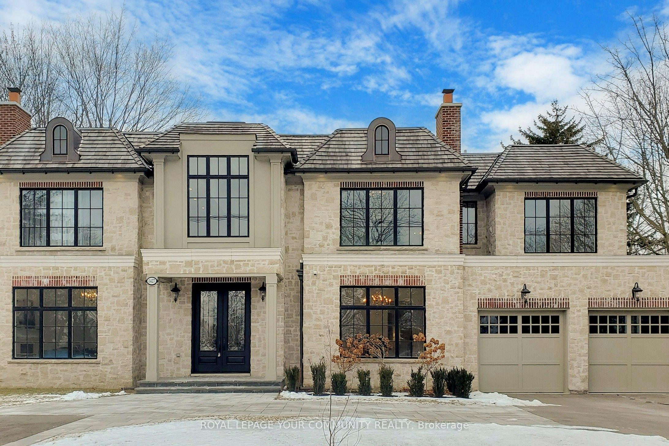 1427 Lakeshore Road W, Oakville, ON, L6L 1G4
